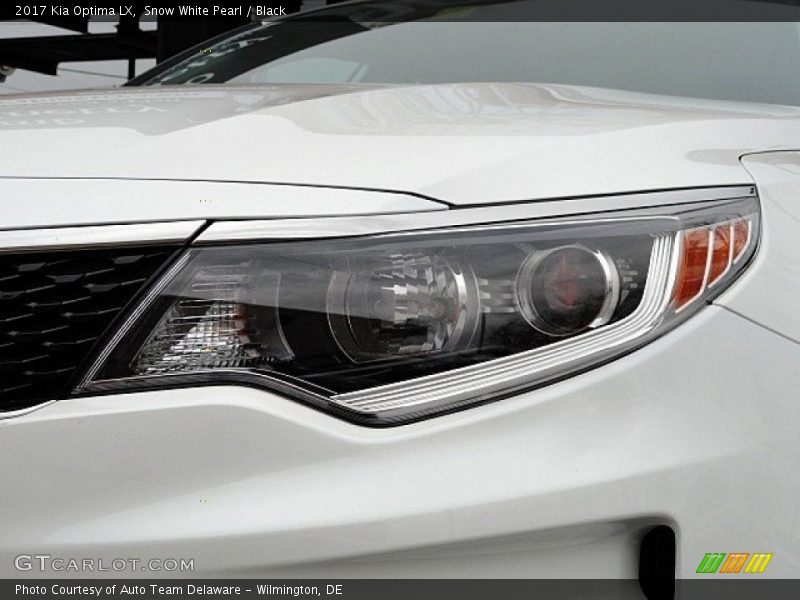 Snow White Pearl / Black 2017 Kia Optima LX