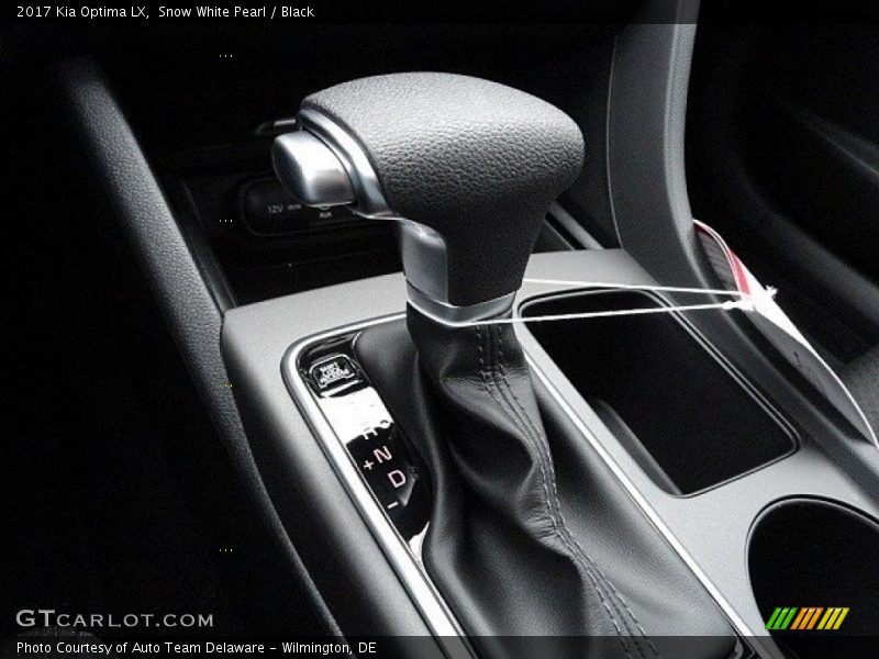 Snow White Pearl / Black 2017 Kia Optima LX