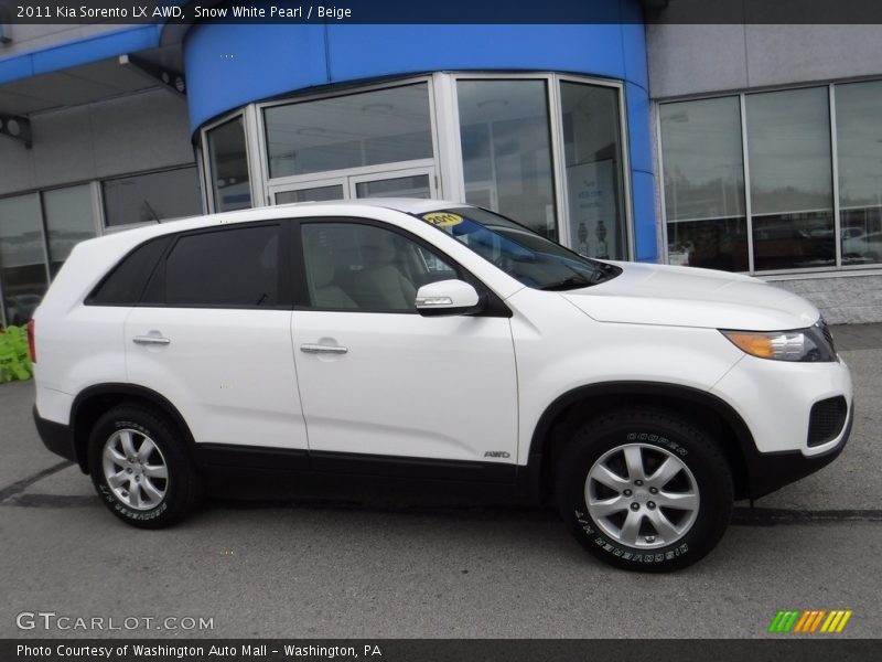 Snow White Pearl / Beige 2011 Kia Sorento LX AWD