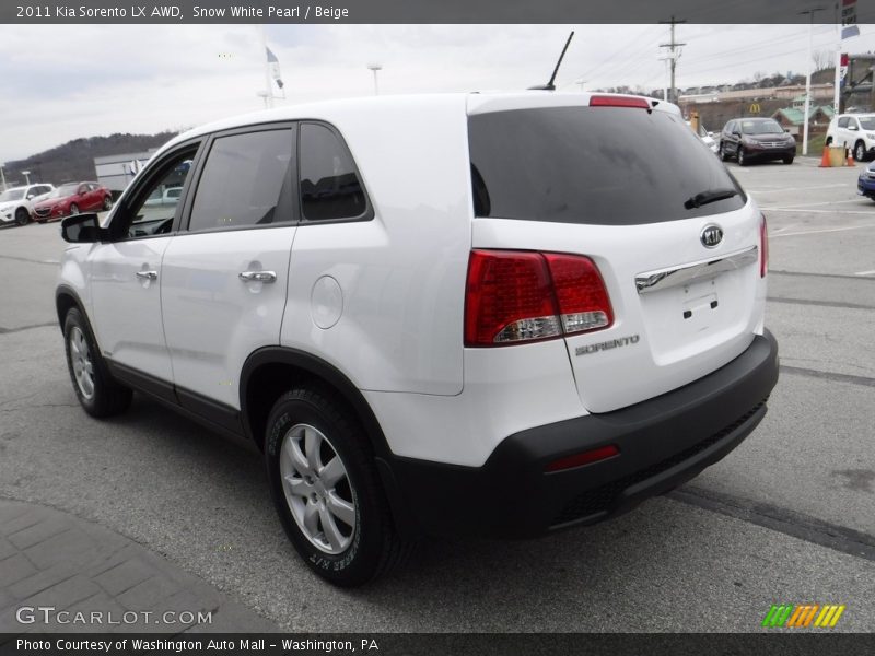 Snow White Pearl / Beige 2011 Kia Sorento LX AWD