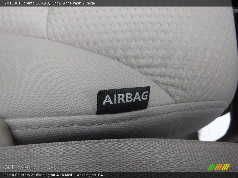 Snow White Pearl / Beige 2011 Kia Sorento LX AWD