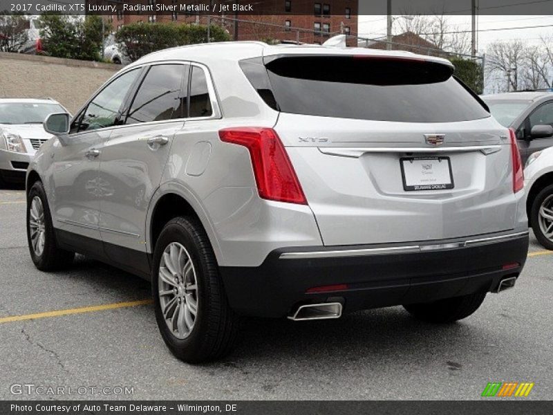 Radiant Silver Metallic / Jet Black 2017 Cadillac XT5 Luxury