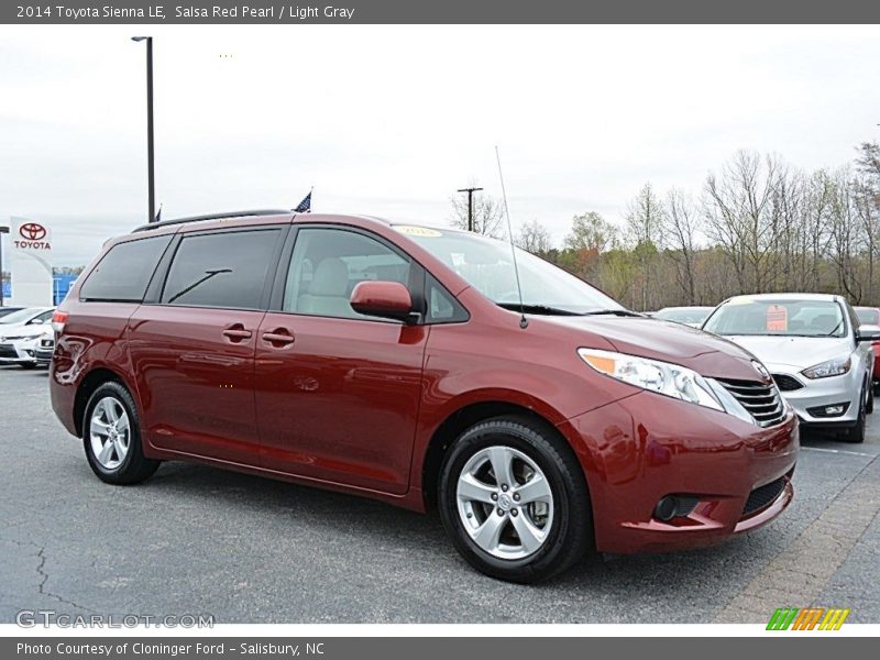 Salsa Red Pearl / Light Gray 2014 Toyota Sienna LE