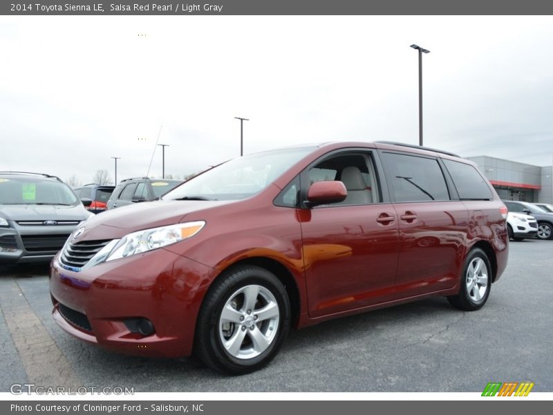 Salsa Red Pearl / Light Gray 2014 Toyota Sienna LE