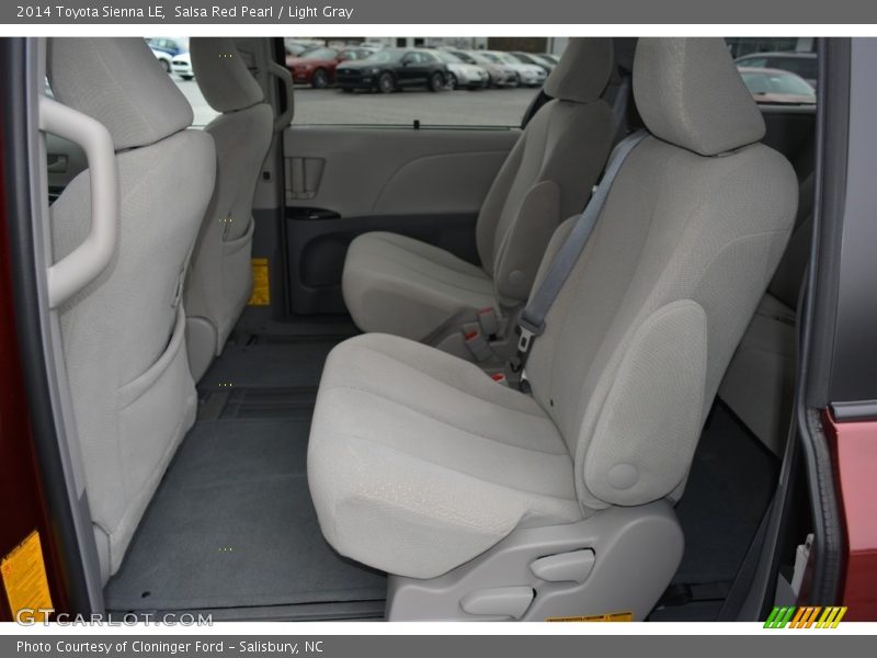 Salsa Red Pearl / Light Gray 2014 Toyota Sienna LE