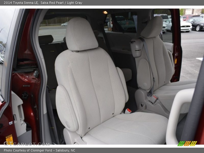 Salsa Red Pearl / Light Gray 2014 Toyota Sienna LE