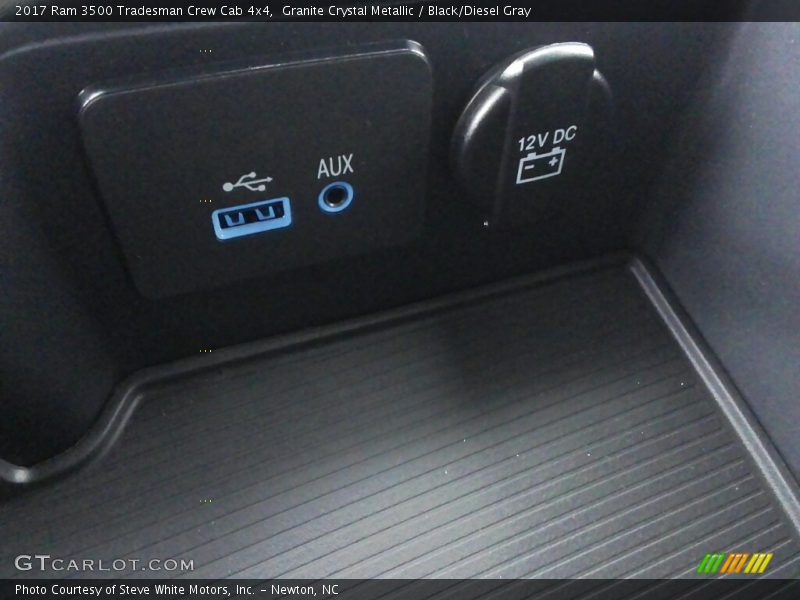 Granite Crystal Metallic / Black/Diesel Gray 2017 Ram 3500 Tradesman Crew Cab 4x4