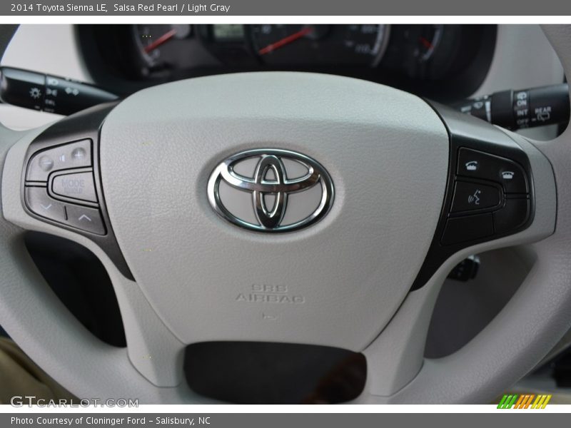 Salsa Red Pearl / Light Gray 2014 Toyota Sienna LE