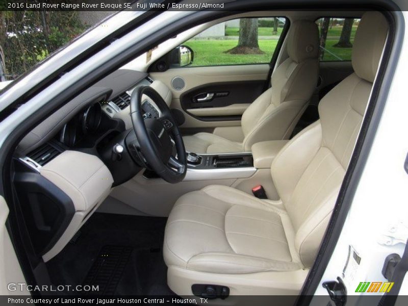 Fuji White / Espresso/Almond 2016 Land Rover Range Rover Evoque SE