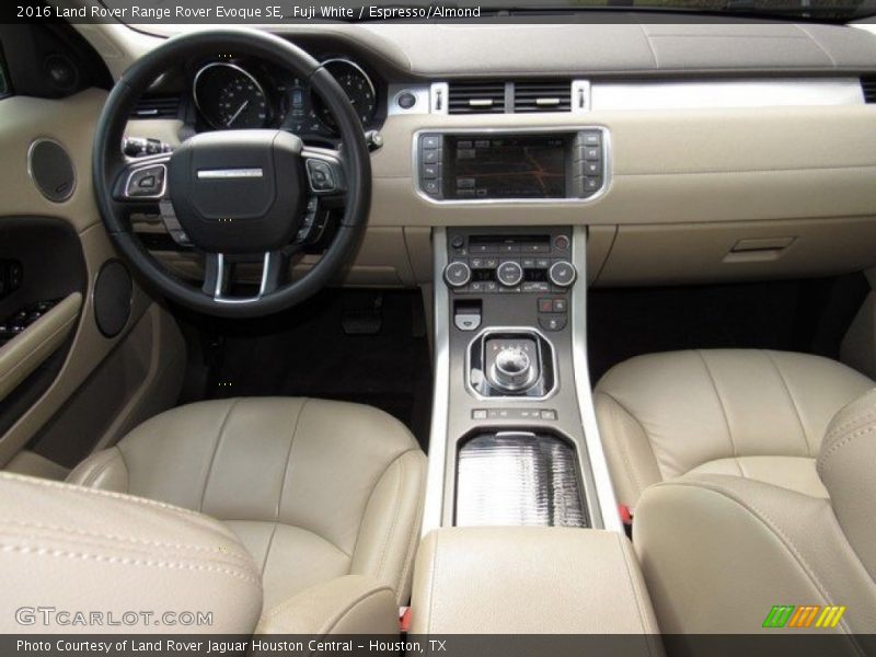 Fuji White / Espresso/Almond 2016 Land Rover Range Rover Evoque SE