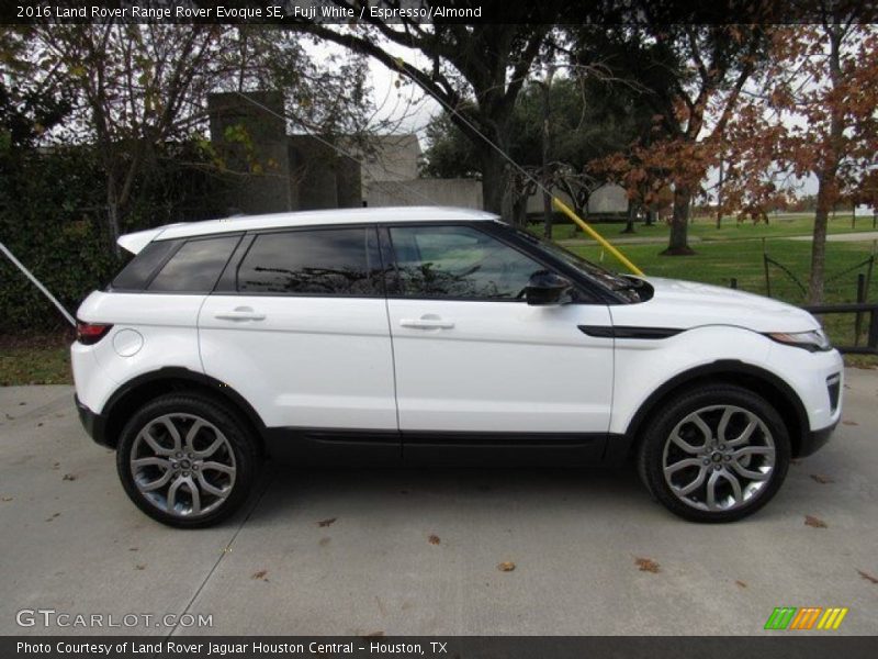 Fuji White / Espresso/Almond 2016 Land Rover Range Rover Evoque SE