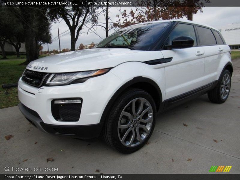 Fuji White / Espresso/Almond 2016 Land Rover Range Rover Evoque SE