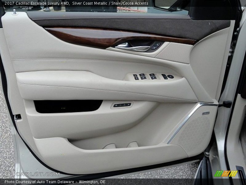 Silver Coast Metallic / Shale/Cocoa Accents 2017 Cadillac Escalade Luxury 4WD