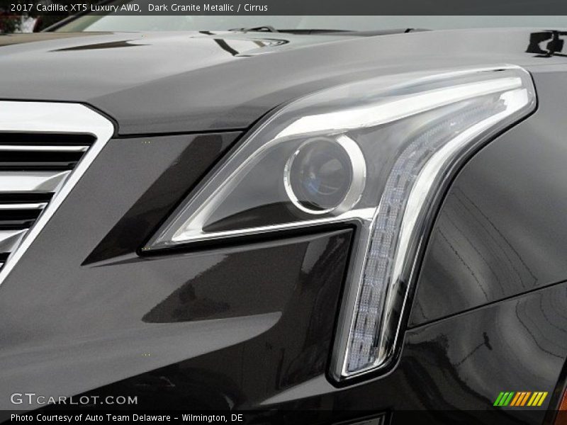 Dark Granite Metallic / Cirrus 2017 Cadillac XT5 Luxury AWD