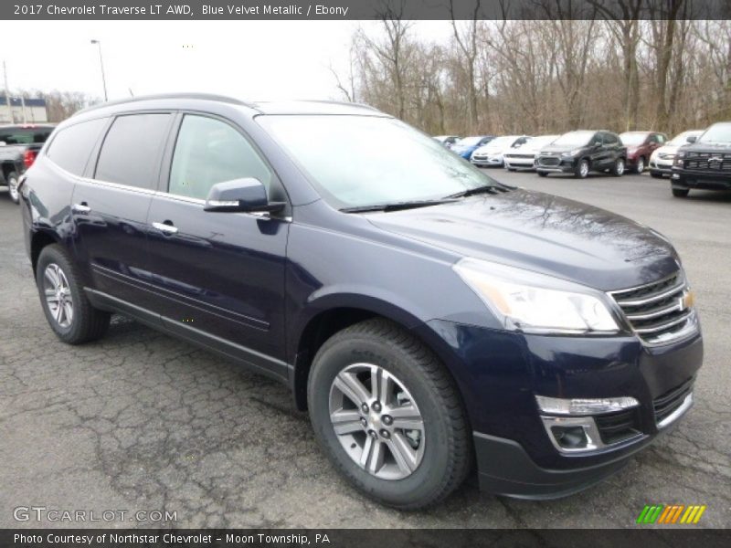 Blue Velvet Metallic / Ebony 2017 Chevrolet Traverse LT AWD