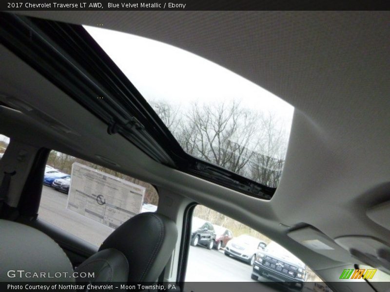 Blue Velvet Metallic / Ebony 2017 Chevrolet Traverse LT AWD