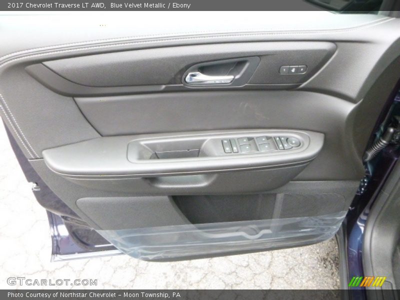 Blue Velvet Metallic / Ebony 2017 Chevrolet Traverse LT AWD