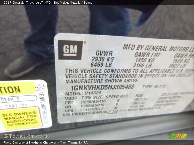Blue Velvet Metallic / Ebony 2017 Chevrolet Traverse LT AWD