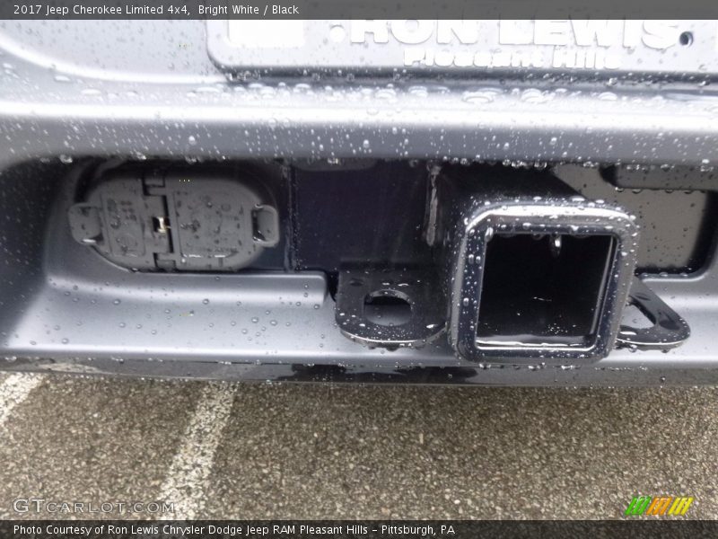 Bright White / Black 2017 Jeep Cherokee Limited 4x4