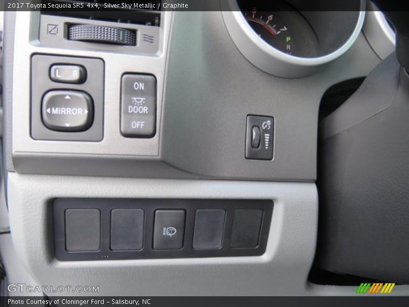 Controls of 2017 Sequoia SR5 4x4