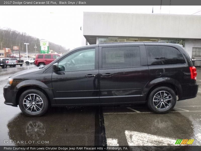 Black Onyx / Black 2017 Dodge Grand Caravan SE Plus