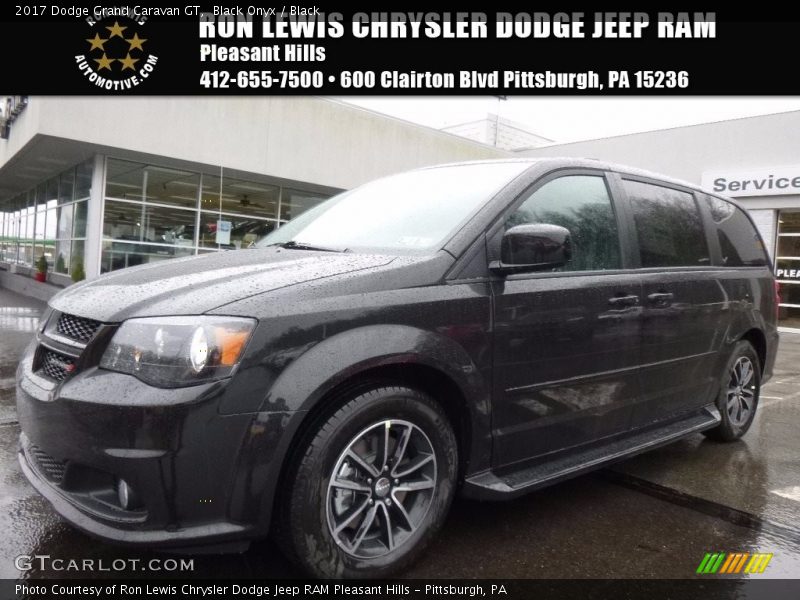 Black Onyx / Black 2017 Dodge Grand Caravan GT