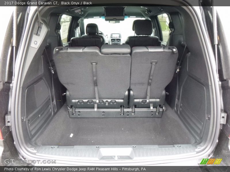 Black Onyx / Black 2017 Dodge Grand Caravan GT