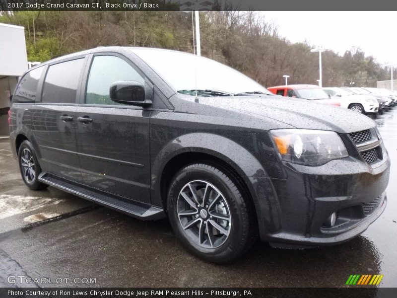 Black Onyx / Black 2017 Dodge Grand Caravan GT