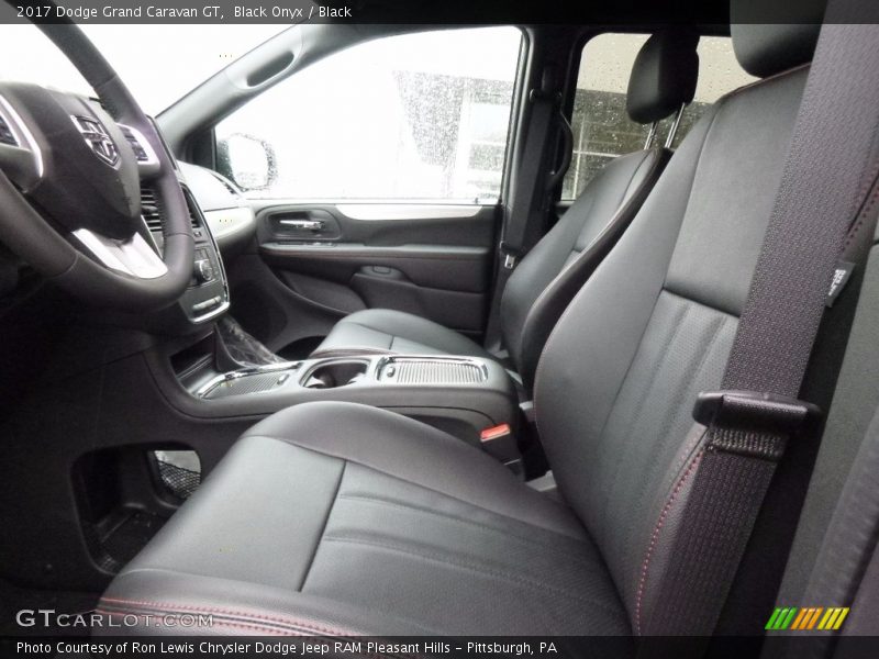 Black Onyx / Black 2017 Dodge Grand Caravan GT