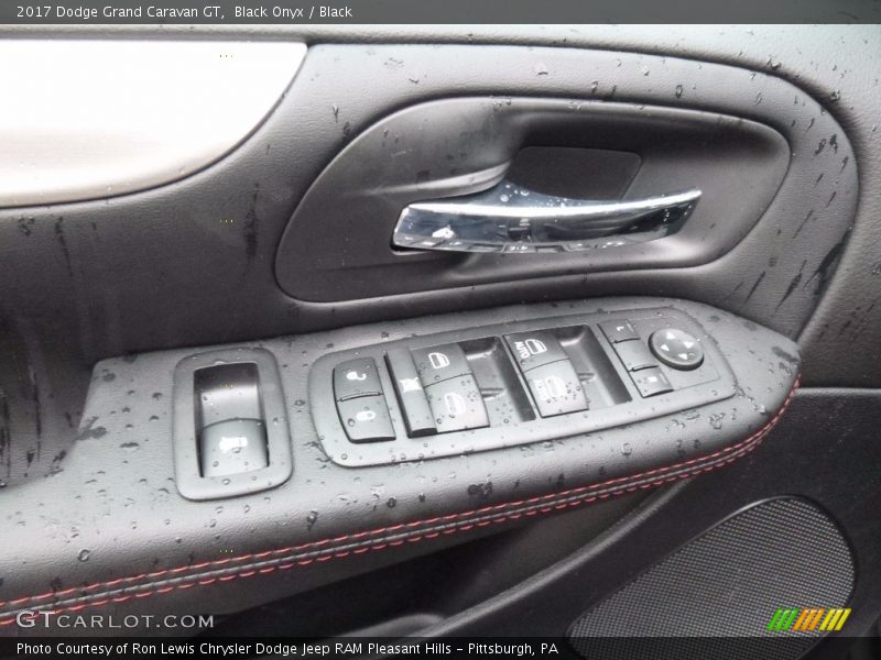 Black Onyx / Black 2017 Dodge Grand Caravan GT