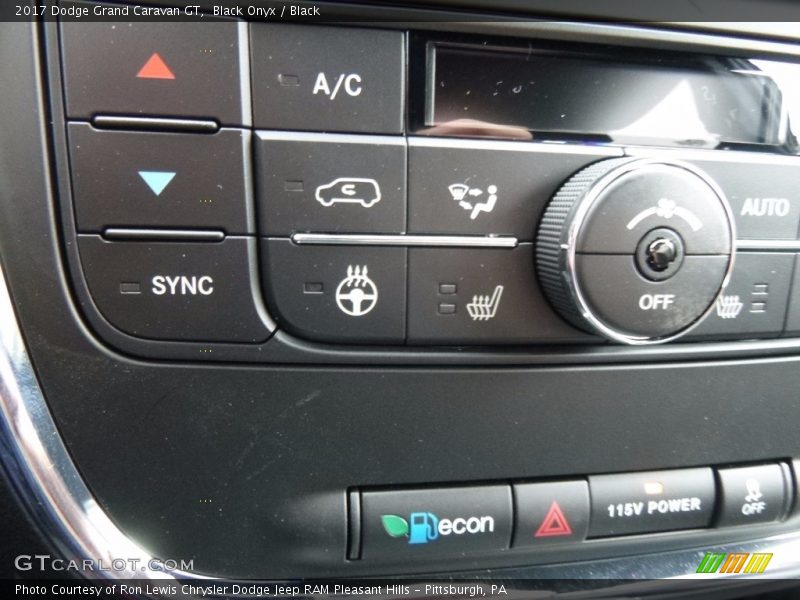Black Onyx / Black 2017 Dodge Grand Caravan GT