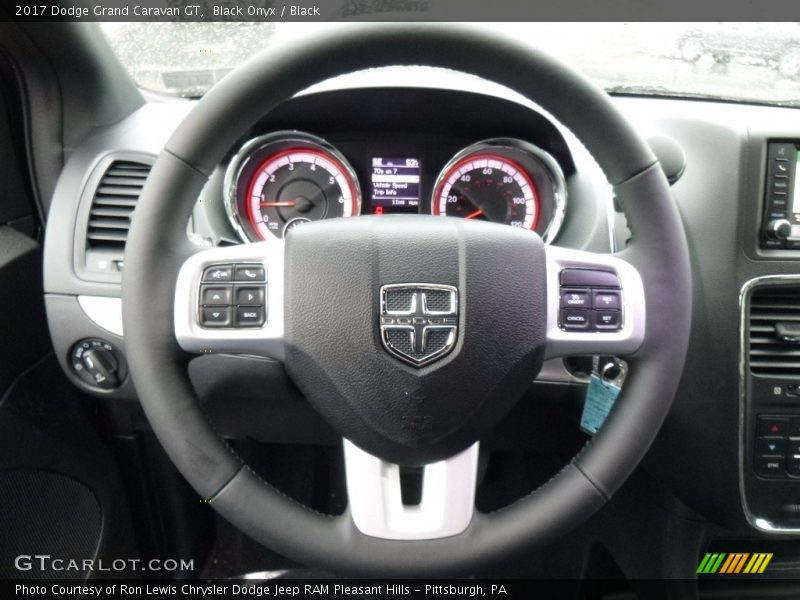 Black Onyx / Black 2017 Dodge Grand Caravan GT