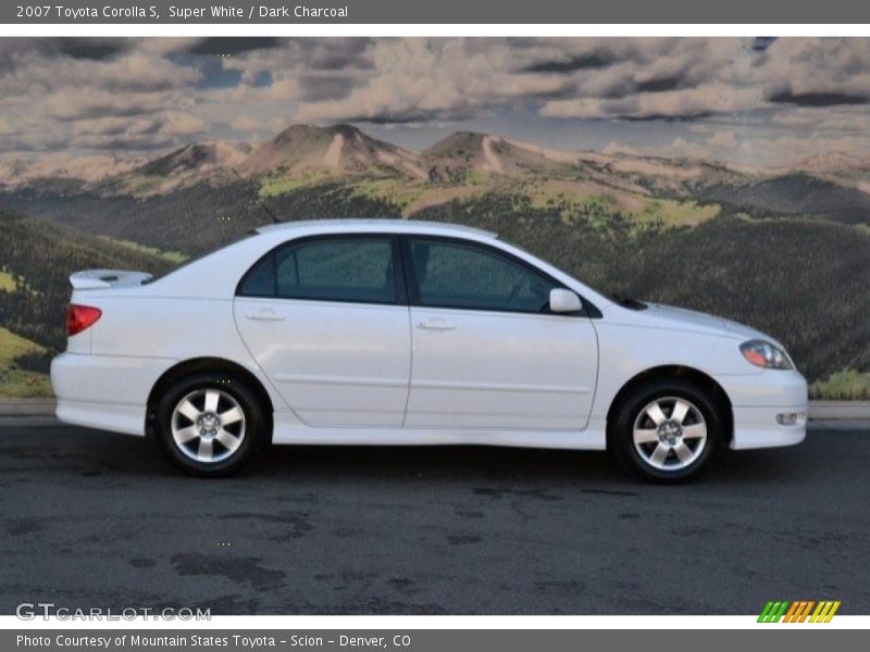 Super White / Dark Charcoal 2007 Toyota Corolla S
