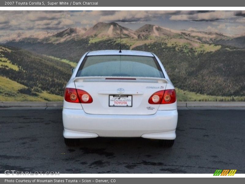 Super White / Dark Charcoal 2007 Toyota Corolla S