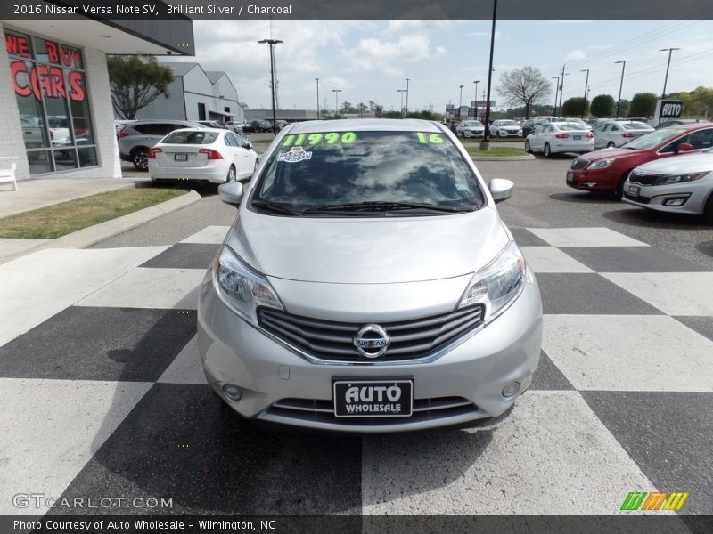 Brilliant Silver / Charcoal 2016 Nissan Versa Note SV