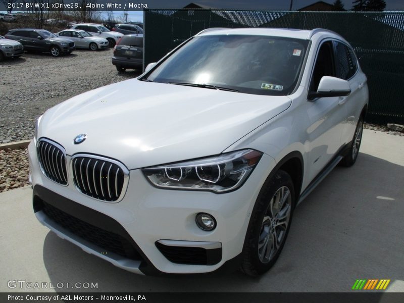 Alpine White / Mocha 2017 BMW X1 xDrive28i