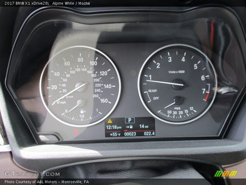 Alpine White / Mocha 2017 BMW X1 xDrive28i