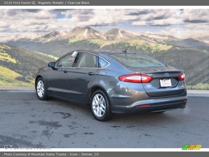Magnetic Metallic / Charcoal Black 2016 Ford Fusion SE
