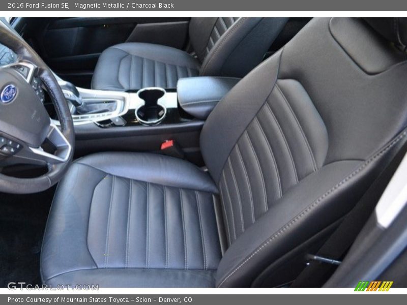 Magnetic Metallic / Charcoal Black 2016 Ford Fusion SE