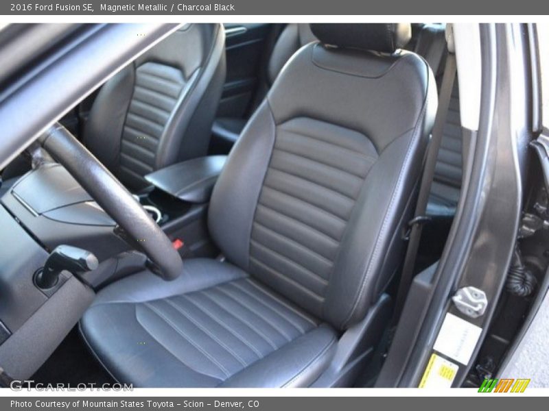 Magnetic Metallic / Charcoal Black 2016 Ford Fusion SE