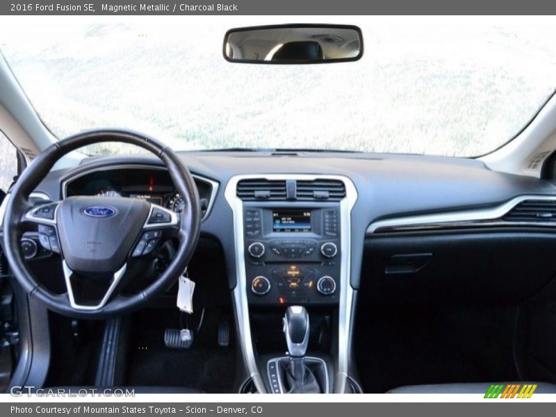 Magnetic Metallic / Charcoal Black 2016 Ford Fusion SE