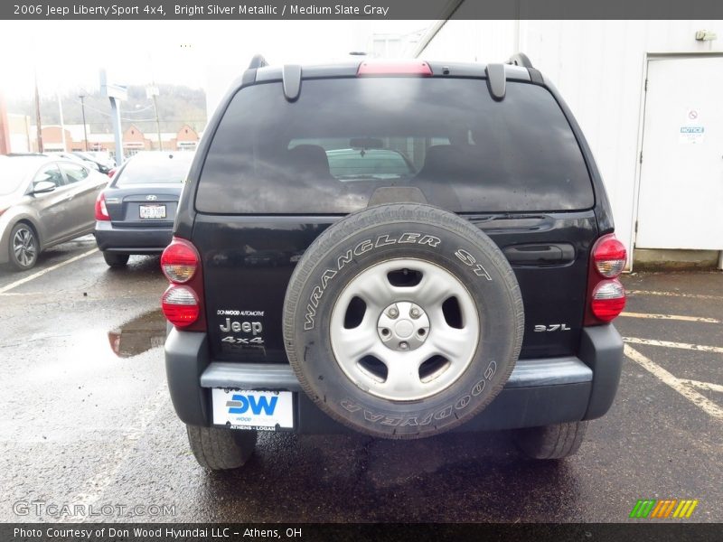 Bright Silver Metallic / Medium Slate Gray 2006 Jeep Liberty Sport 4x4