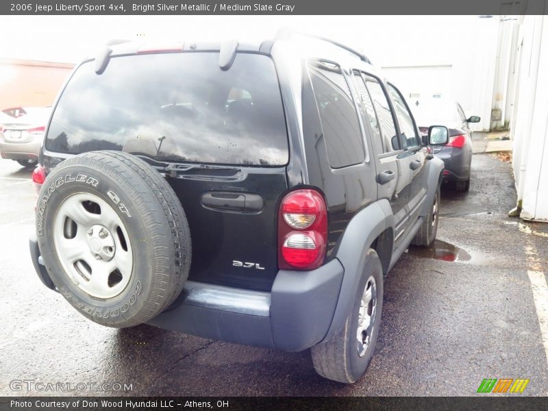 Bright Silver Metallic / Medium Slate Gray 2006 Jeep Liberty Sport 4x4