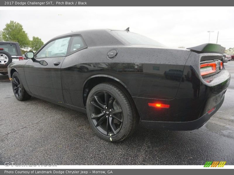 Pitch Black / Black 2017 Dodge Challenger SXT
