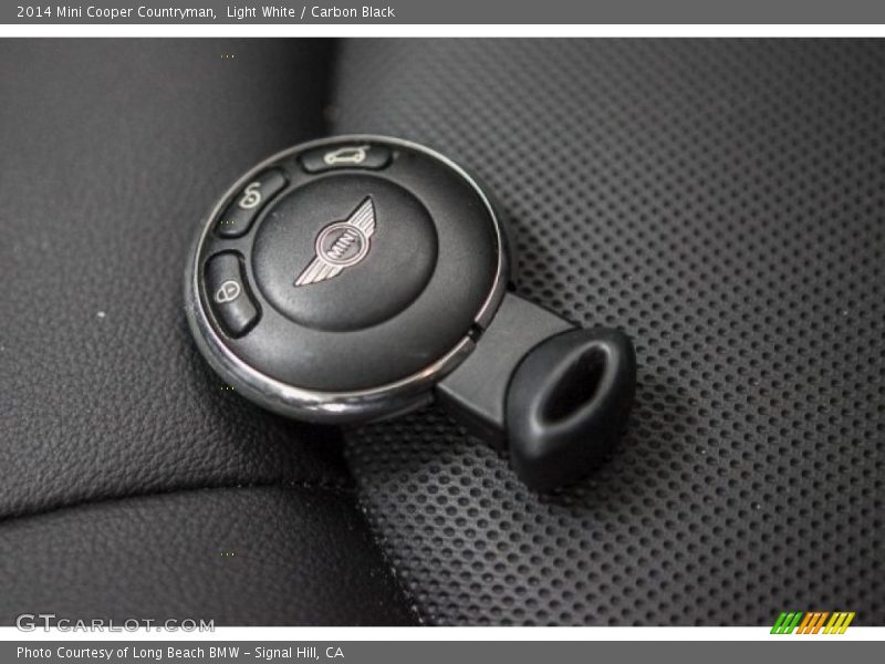 Light White / Carbon Black 2014 Mini Cooper Countryman
