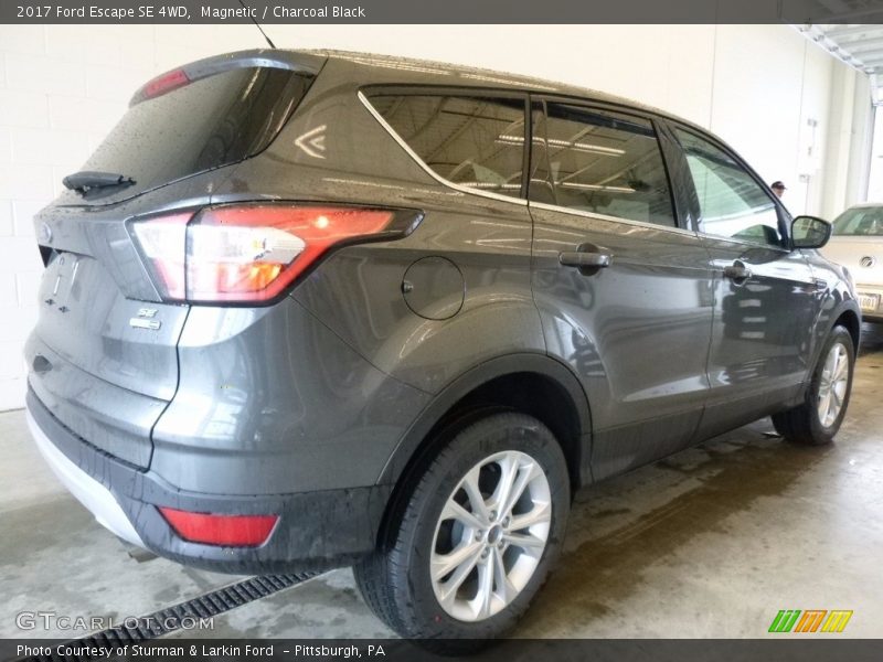 Magnetic / Charcoal Black 2017 Ford Escape SE 4WD