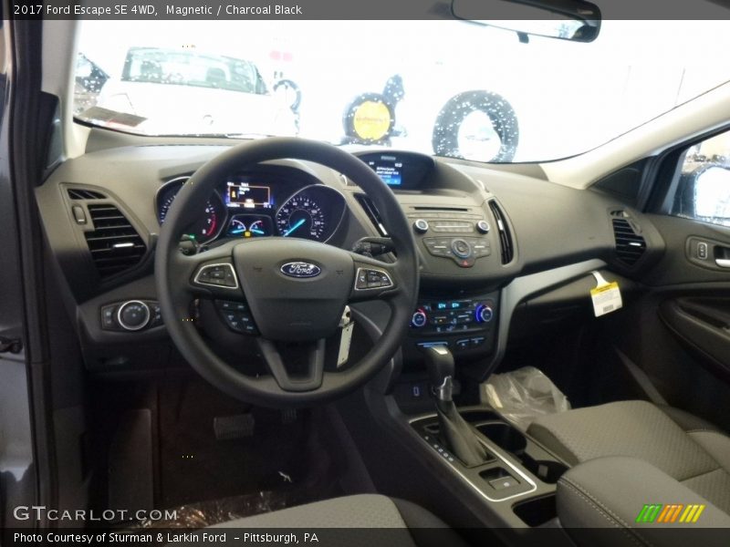 Magnetic / Charcoal Black 2017 Ford Escape SE 4WD