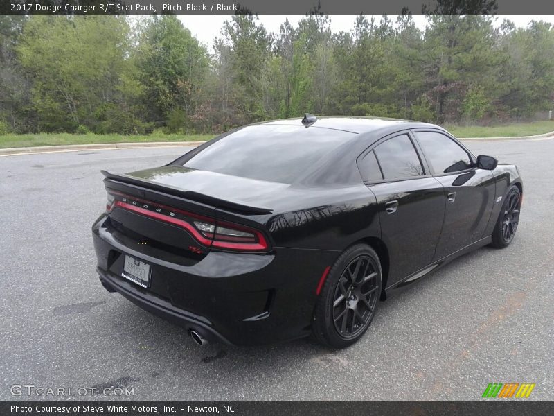 Pitch-Black / Black 2017 Dodge Charger R/T Scat Pack