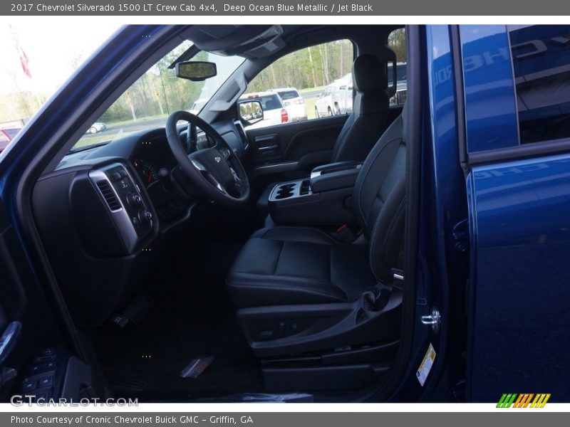 Deep Ocean Blue Metallic / Jet Black 2017 Chevrolet Silverado 1500 LT Crew Cab 4x4