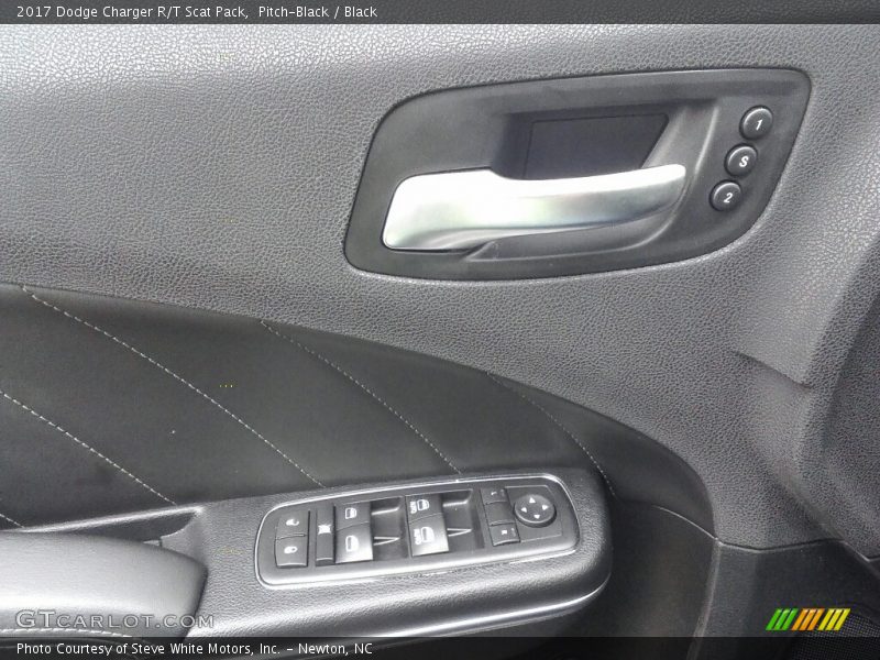 Pitch-Black / Black 2017 Dodge Charger R/T Scat Pack